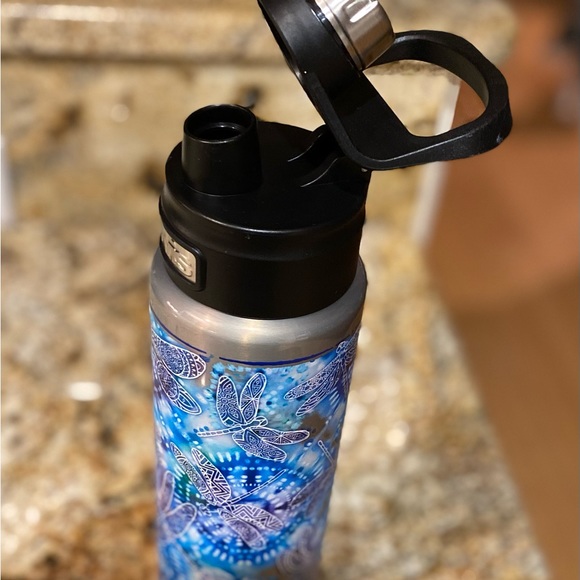 Dragonfly 24 oz Tervis stainless water bottle - Picture 3 of 3